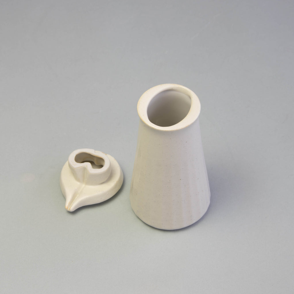 Twist Sauce Pot White Large