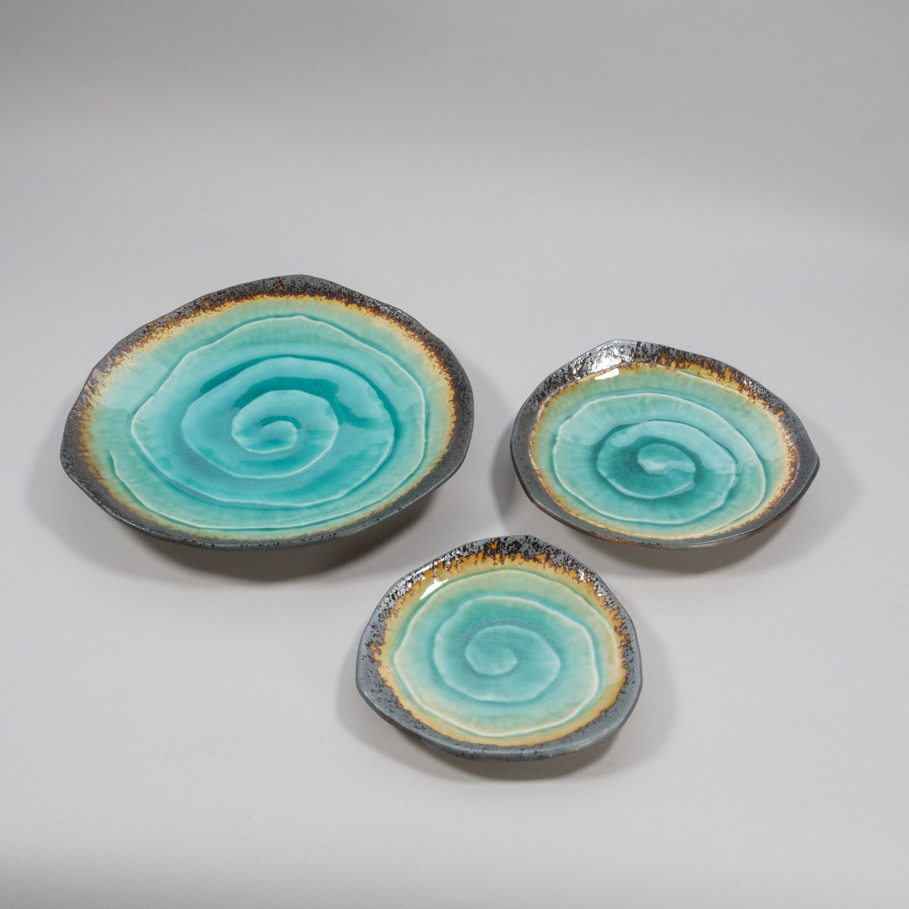 Peacock Green Triangle Plate