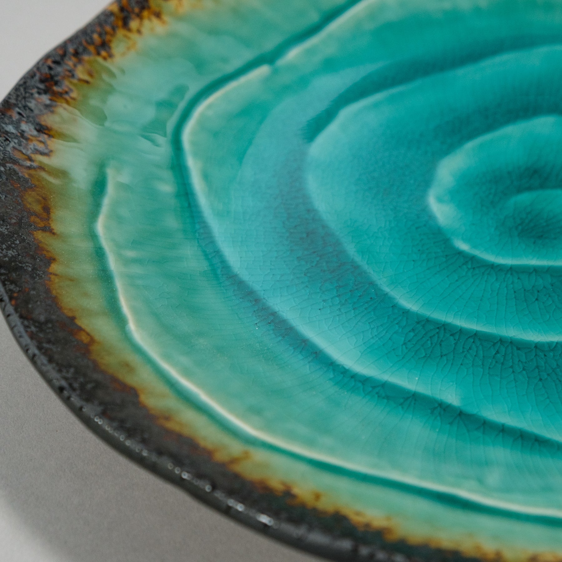 Peacock Green Triangle Plate