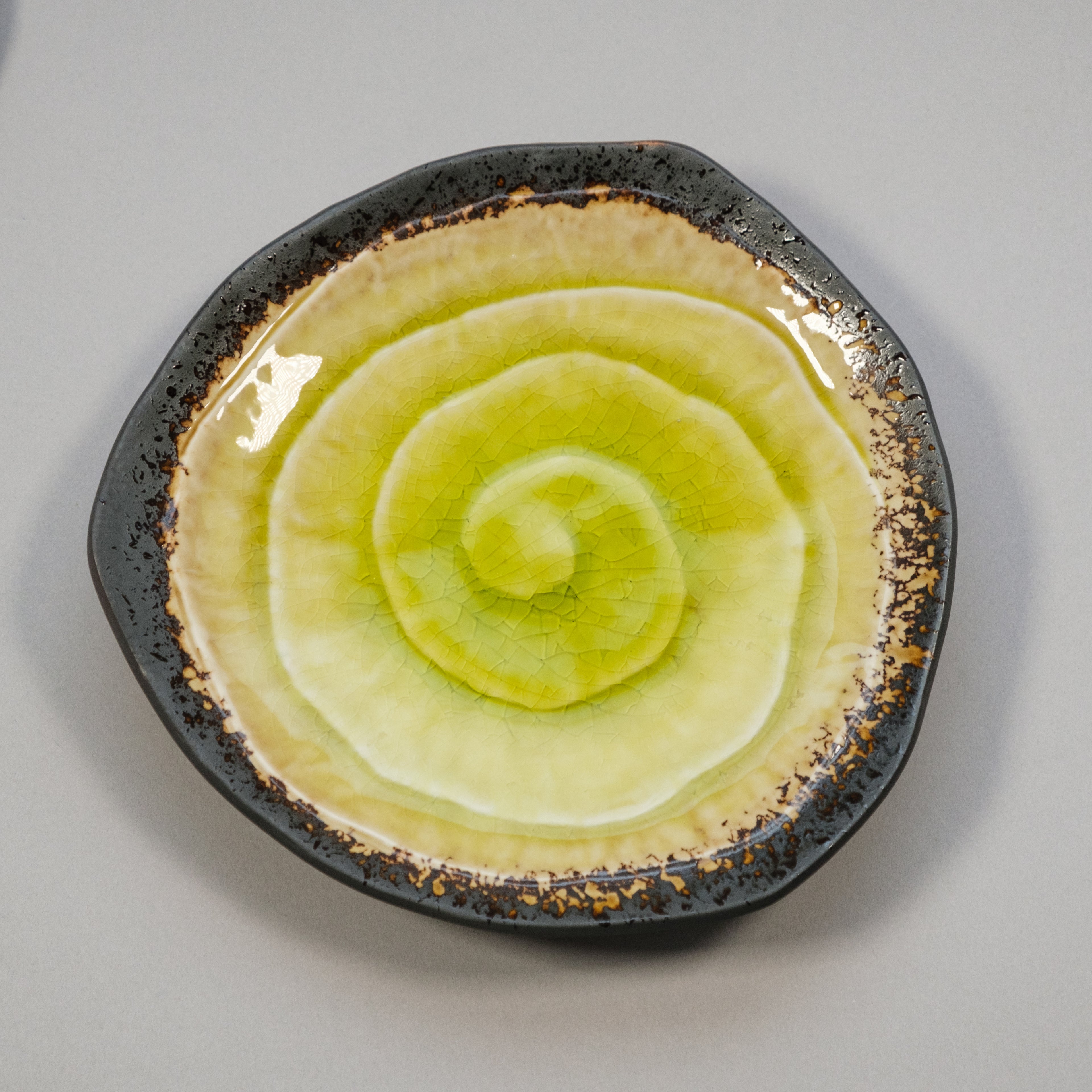 Hiwa Yellow Triangle Plate