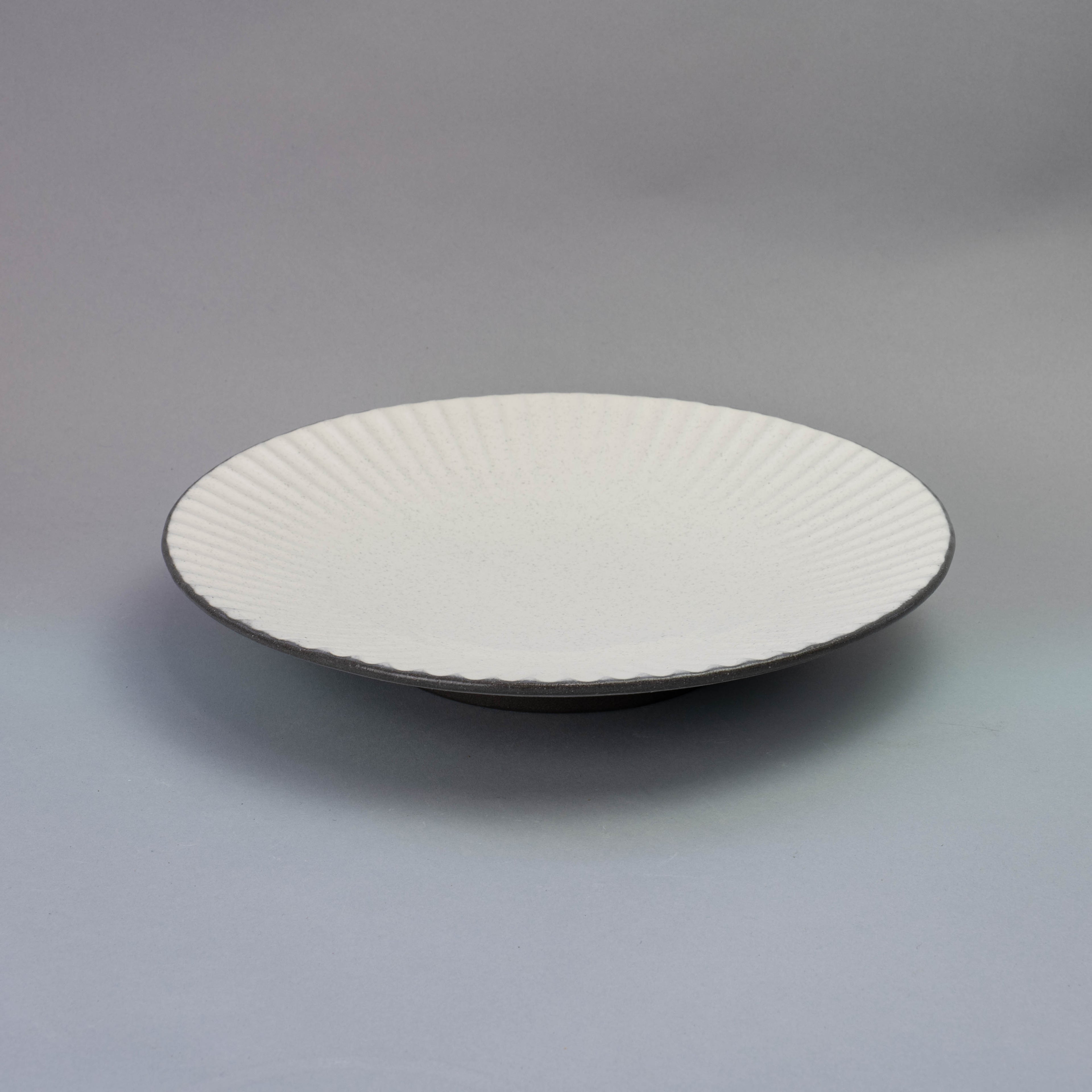 SHINOGI 22.5cm White Plate