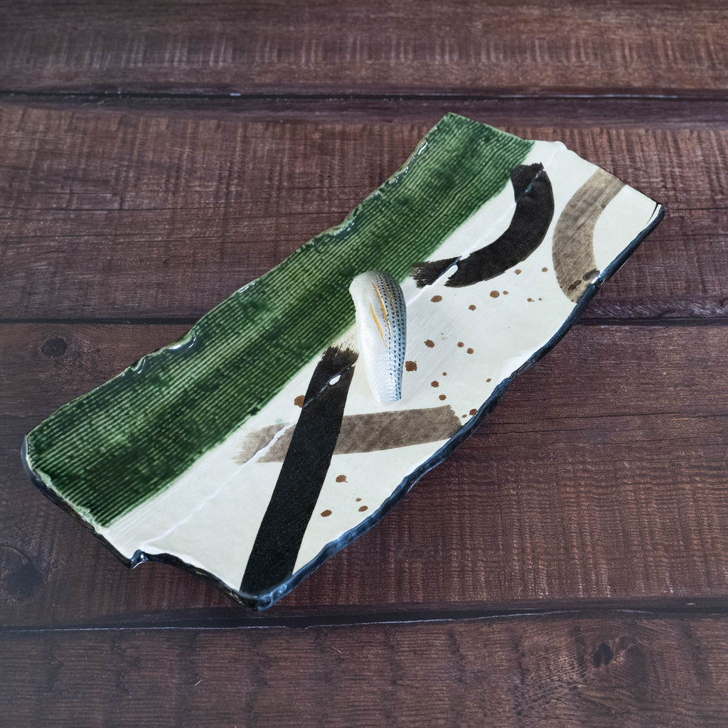 Oribe Brush 37cm Legged Plate