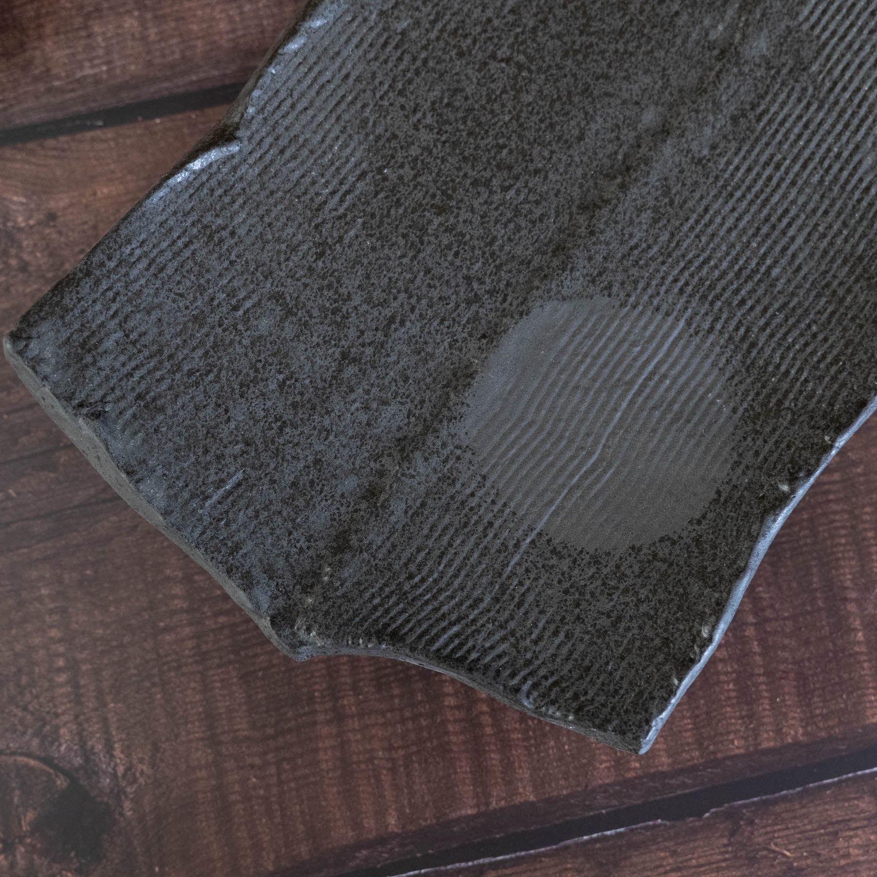 Tanka Charcoal 37cm Legged Plate