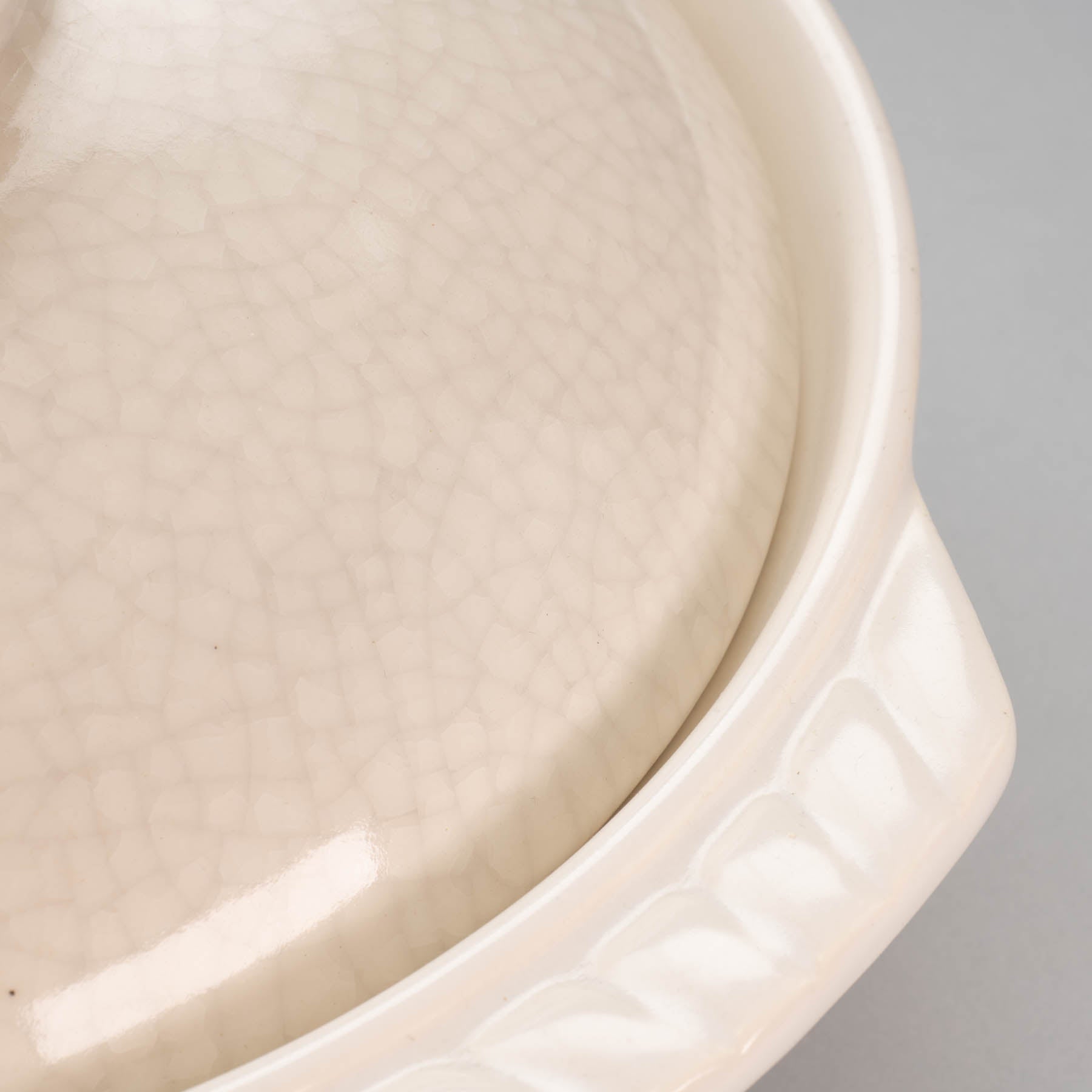 Kannyu White Earthen Pot